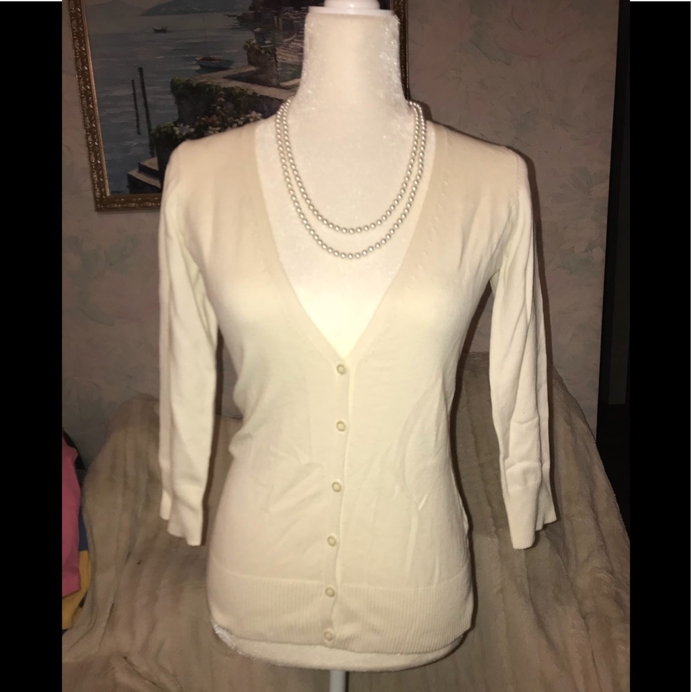 M - Urban Behavior ivory cardigan